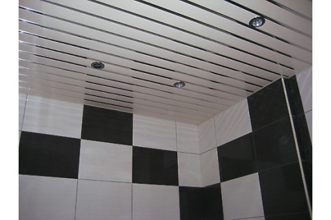 Комплект потолка для ванной комнаты, белый жемчуг+хром (1,7х1,7) Комплект потолка для ванной комнаты, белый жемчуг+хром (1,7х1,7)